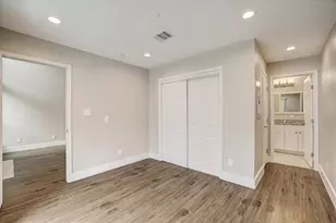 935 La Posada Dr, Austin, TX 78752 - Photo 10