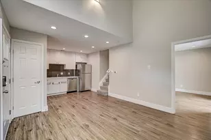935 La Posada Dr, Austin, TX 78752 - Photo 8