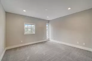 935 La Posada Dr, Austin, TX 78752 - Photo 16