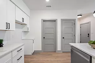 2450 Wickersham Ln, Austin, TX 78741 - Photo 10