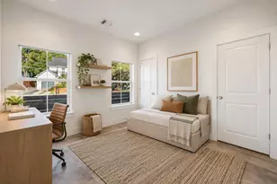 1008 Muse Ln, Austin, TX 78702 - Photo 8