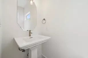 1008 Muse Ln, Austin, TX 78702 - Photo 38