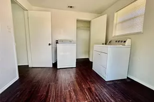 1205 Olander St, Austin, TX 78702 - Photo 22