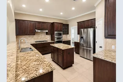 12320 Montclair Bend, Austin, TX 78732 - Photo 4