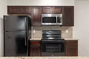 6700 Cooper Ln, Austin, TX 78745 - Photo 14