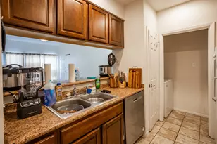 807 W 25th St, Austin, TX 78705 - Photo 6