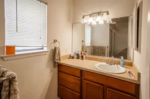 807 W 25th St, Austin, TX 78705 - Photo 10