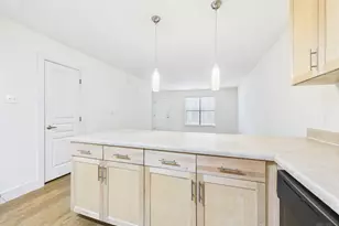 711 W 32nd St, Austin, TX 78705 - Photo 8