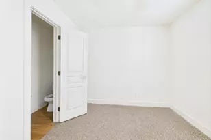 711 W 32nd St, Austin, TX 78705 - Photo 12