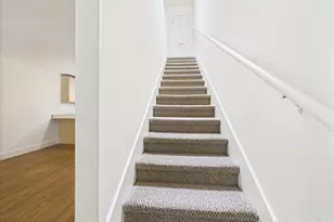 711 W 32nd St, Austin, TX 78705 - Photo 8