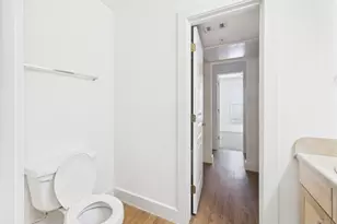 711 W 32nd St, Austin, TX 78705 - Photo 22