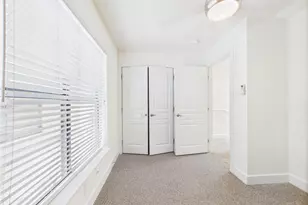 711 W 32nd St, Austin, TX 78705 - Photo 16