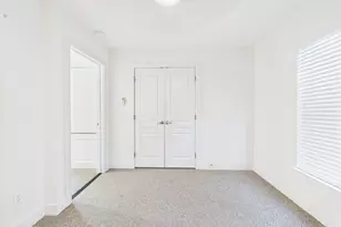 711 W 32nd St, Austin, TX 78705 - Photo 26