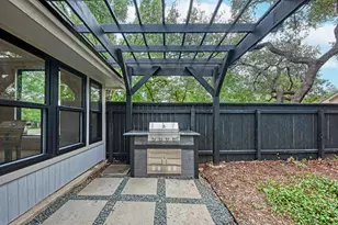 9401 Topridge Dr, Austin, TX 78750 - Photo 36