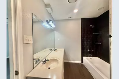 1133 N Avenue C, Elgin, TX 78621 - Photo 16