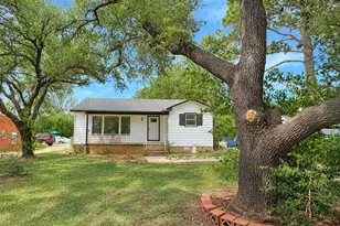 1133 N Avenue C, Elgin, TX 78621 - Photo 1