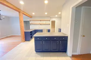 1133 N Avenue C, Elgin, TX 78621 - Photo 2