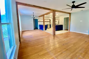 1133 N Avenue C, Elgin, TX 78621 - Photo 4