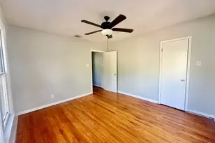 1133 N Avenue C, Elgin, TX 78621 - Photo 10