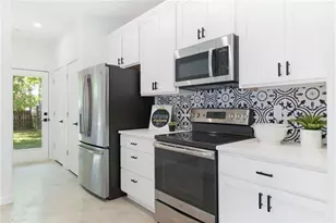 1144 Gunter St, Austin, TX 78721 - Photo 2