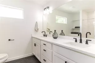 1144 Gunter St, Austin, TX 78721 - Photo 10