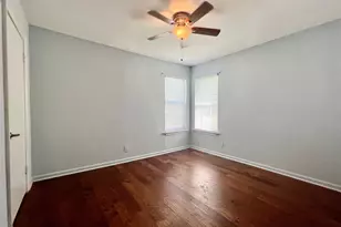 609 W Odell St, Austin, TX 78752 - Photo 4