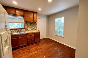 609 W Odell St, Austin, TX 78752 - Photo 2