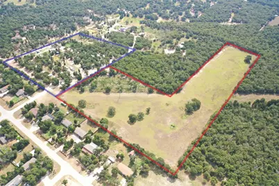 446 Las Lomas Drive, Elgin, TX 78621 - Photo 8