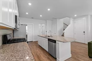7106 Silver Star Ln, Austin, TX 78744 - Photo 8