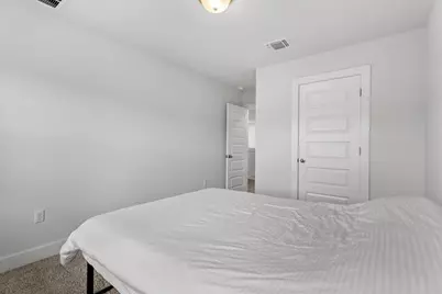 7106 Silver Star Lane, Austin, TX 78744 - Photo 20