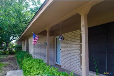 303 E 20th Avenue, Belton, TX 76513 - Photo 4