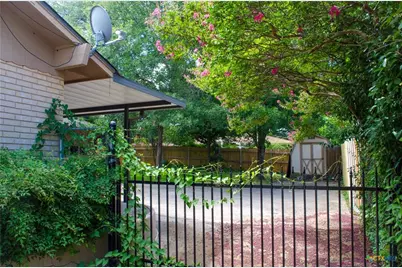 303 E 20th Avenue, Belton, TX 76513 - Photo 12