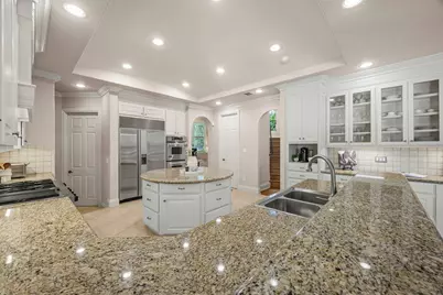 5200 Rico Cove, Austin, TX 78731 - Photo 12