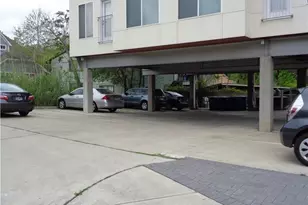 210 E 32nd St, Austin, TX 78705 - Photo 16