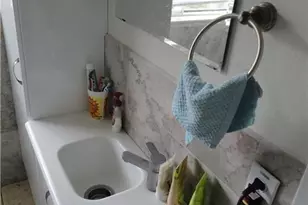 210 E 32nd St, Austin, TX 78705 - Photo 6