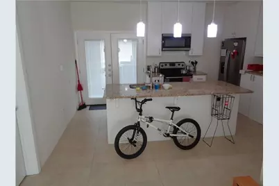 210 E 32nd Street #E, Austin, TX 78705 - Photo 24