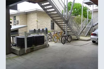 210 E 32nd Street #E, Austin, TX 78705 - Photo 14