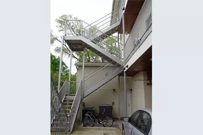 210 E 32nd Street #E, Austin, TX 78705 - Photo 18