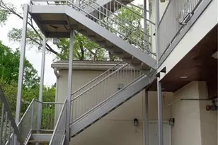 210 E 32nd St, Austin, TX 78705 - Photo 18