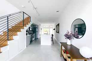 2002 E 7th St, Austin, TX 78702 - Photo 2