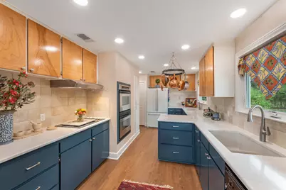 5504 Lands End Street, Austin, TX 78734 - Photo 12