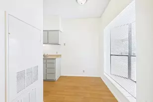 2604 Salado St, Austin, TX 78705 - Photo 2