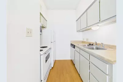 2604 Salado Street #304, Austin, TX 78705 - Photo 4