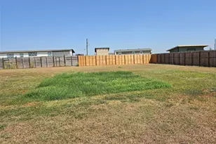 166 Brown Pelican Dr, Del Valle, TX 78617 - Photo 4