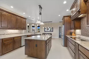 104 W Vienna Dr, Hutto, TX 78634 - Photo 10