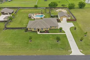 104 W Vienna Dr, Hutto, TX 78634 - Photo 38