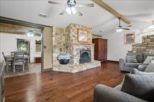 2421 Post Oak Rd, Webberville, TX 78653 - Photo 6