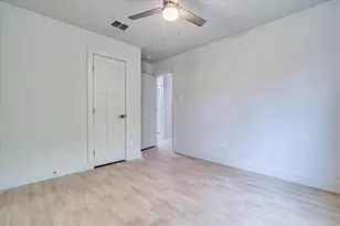 11207 Sage Hollow Dr, Austin, TX 78758 - Photo 14