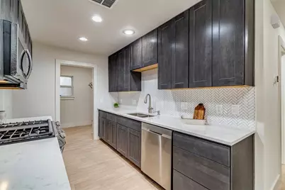 11207 Sage Hollow Drive, Austin, TX 78758 - Photo 4