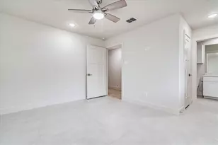 11207 Sage Hollow Dr, Austin, TX 78758 - Photo 10